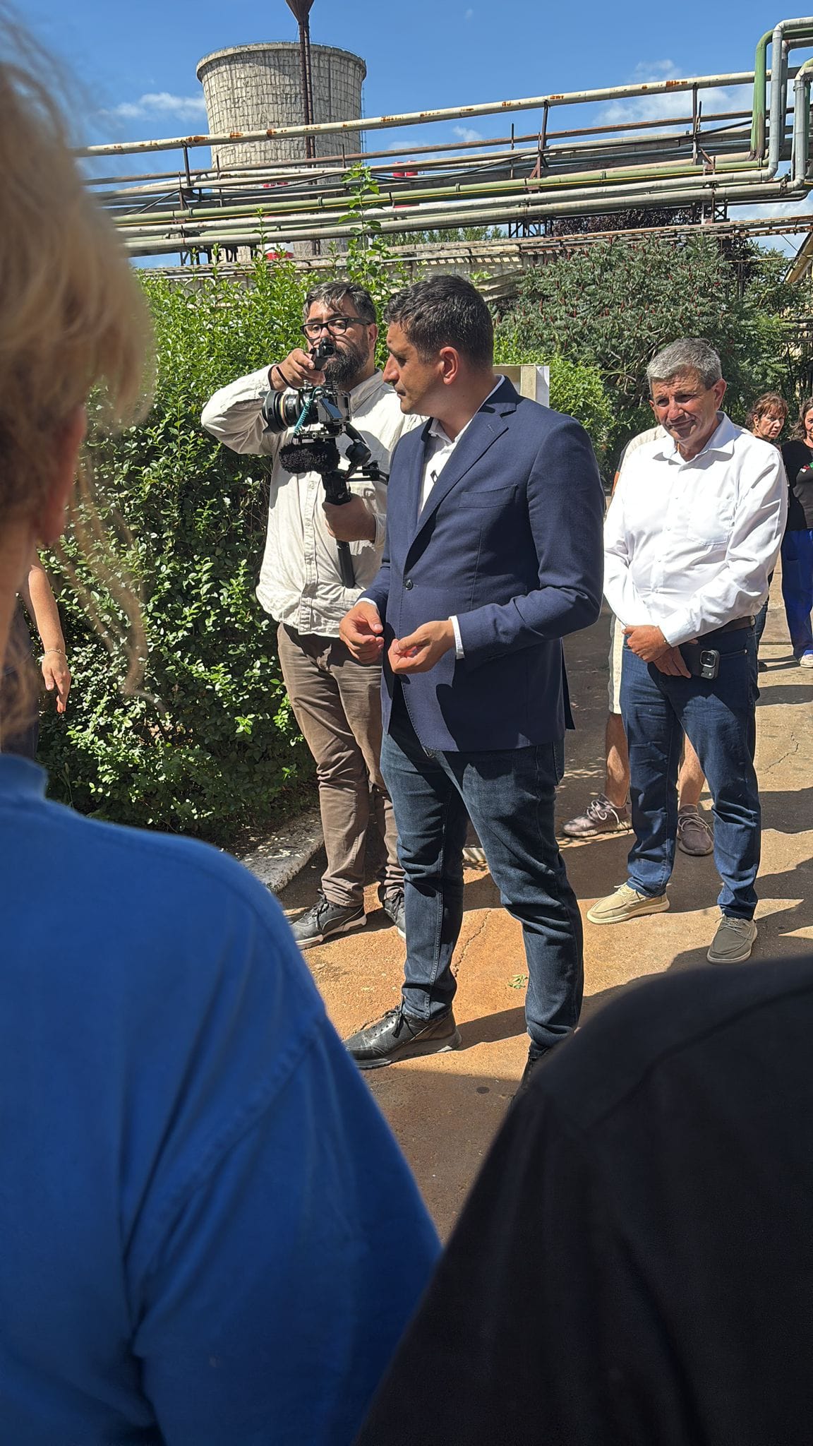 George Simion discuție cu angajați CET Govora George Simion discuție cu angajați CET Govora