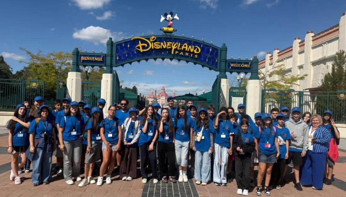 copii câștigători la Disneyland Paris copii câștigători la Disneyland Paris