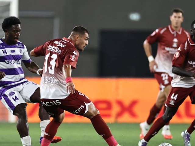 meci de fotbal între Rapid și Poli Timișoara, scor 2-0