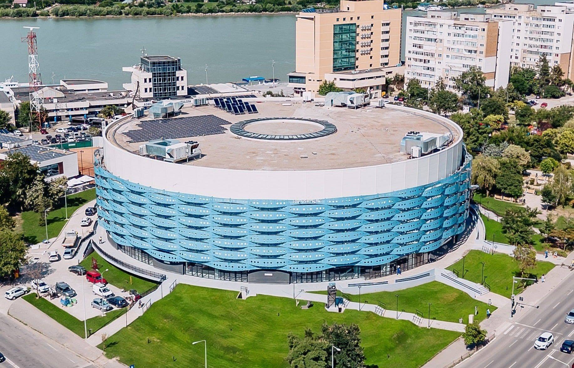 echipă de volei în sală, jucători în acțiune echipă de volei în sală, jucători în acțiune