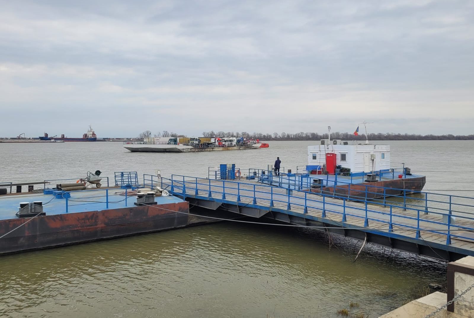 bac peste Dunăre la punctul de frontieră Isaccea-Orlivka bac peste Dunăre la punctul de frontieră Isaccea-Orlivka