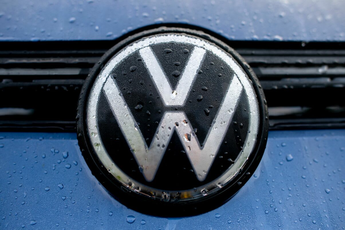 fabrică Volkswagen în Germania, uzină auto, muncitori fabrică Volkswagen în Germania, uzină auto, muncitori