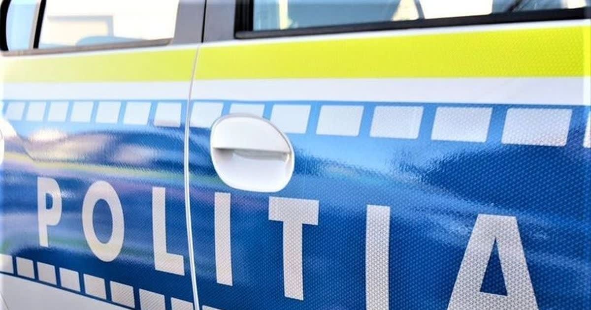 Mașină furată descoperită în Bacău, percheziție poliție Mașină furată descoperită în Bacău, percheziție poliție