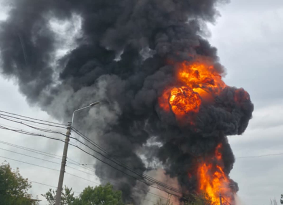 Garda de Mediu Prahova a amendat firma implicată în incendiul din Mihai Bravu