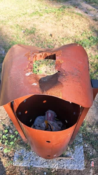 Parcul Clopotari din Giurgiu, din nou vandalizat de adolescenți