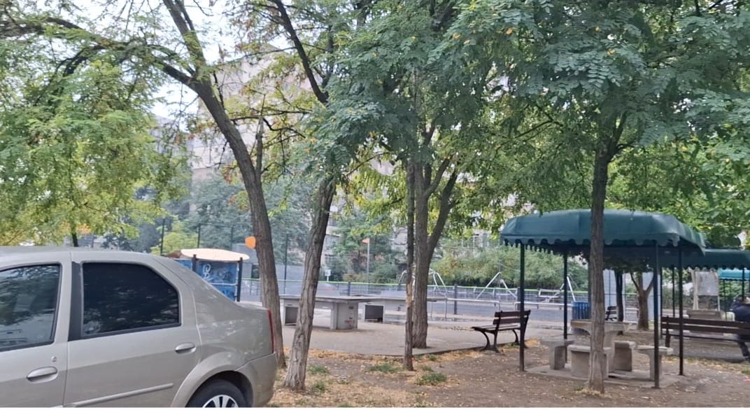 Adolescentul care a înjunghiat un tânăr în Galați, arestat preventiv după ce fusese plasat în arest la domiciliu