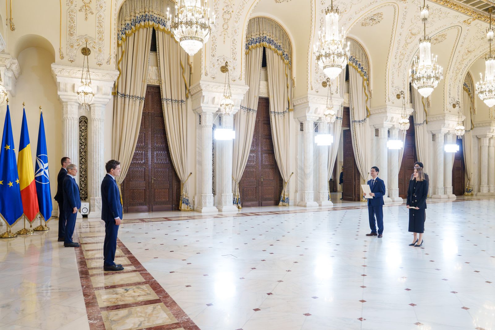 Nicușor Dan primind ambasadori la Palatul Cotroceni