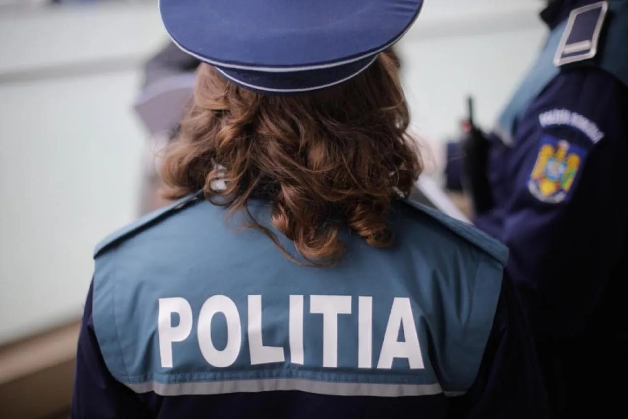 Un bărbat din București a fost arestat după ce a agresat o polițistă și a amenințat-o cu moartea
