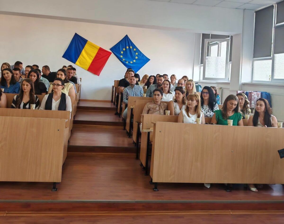 Eveniment important la Novaci: absolvenții promoției 2006 s-au reunit după 20 de ani