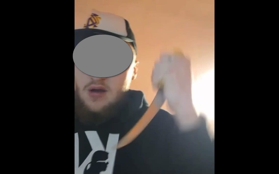 Incident violent între frați în Sătuc: Adrian a fost înjunghiat cu baioneta
