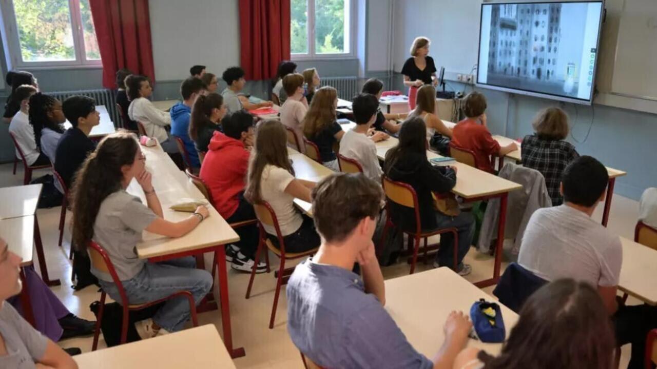 Inspectoratul Școlar Cluj organizează slujbe pentru elevi începând din acest an școlar