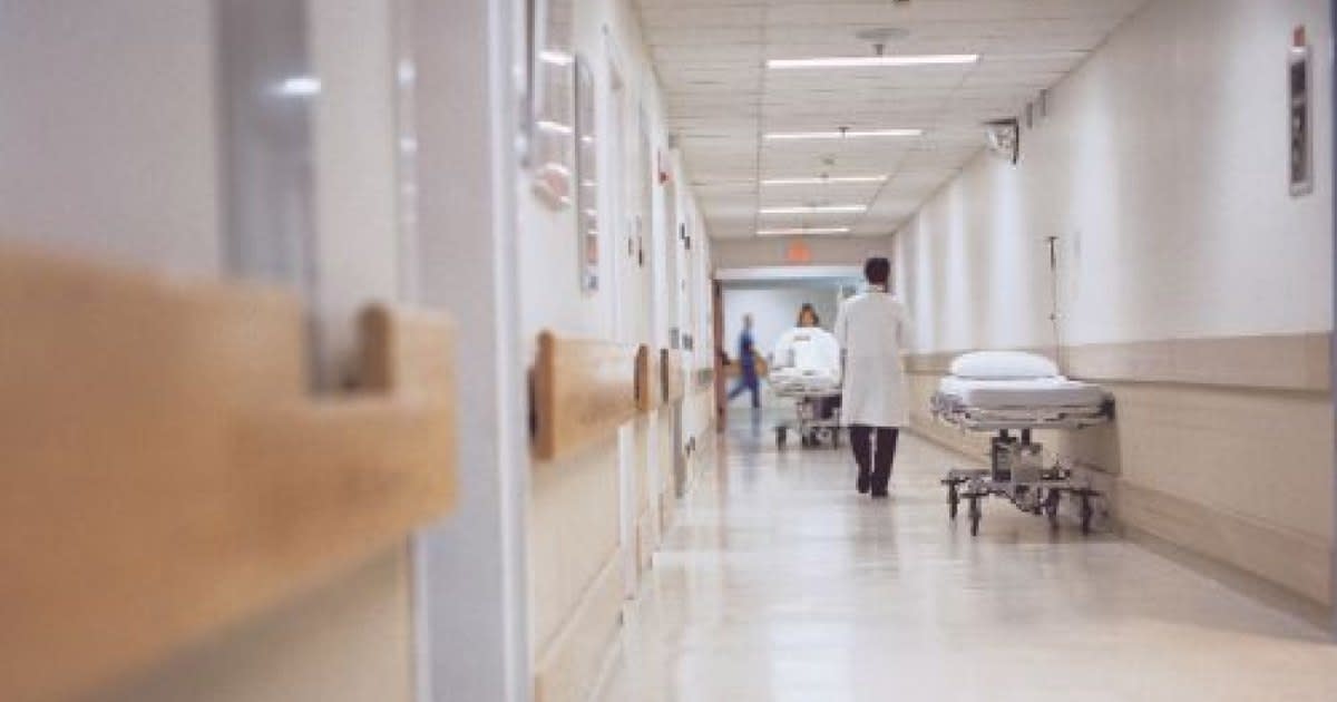 O adolescentă de 14 ani s-a stins din viață la spital după refuzul tratamentului cu antibiotice