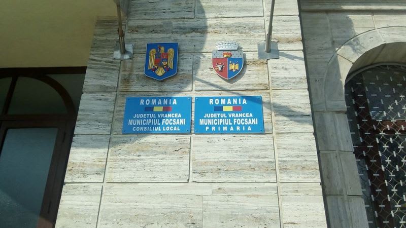 camioane pe stradă, trafic, oraș Focșani camioane pe stradă, trafic, oraș Focșani