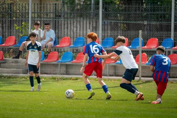 meci de fotbal juvenil pe terenul Bazei Sportive Motorul meci de fotbal juvenil pe terenul Bazei Sportive Motorul