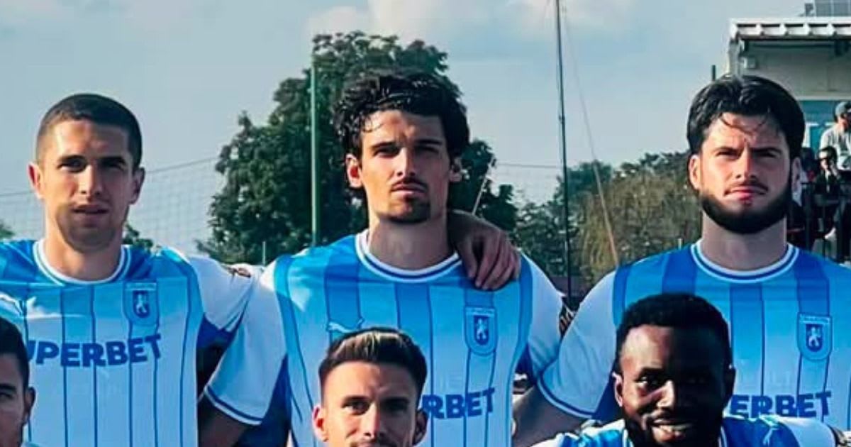 fotografie cu Baptiste Roux în timpul meciului fotografie cu Baptiste Roux în timpul meciului