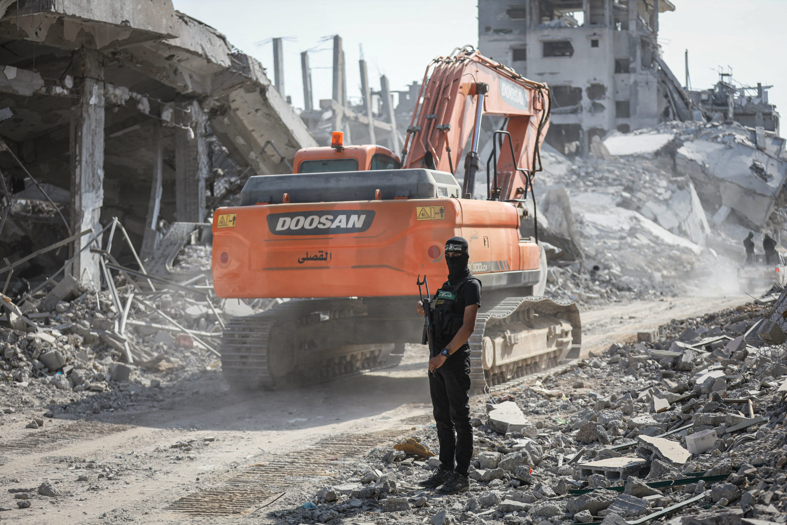 cadavre și dărâmături în Gaza, criză umanitară