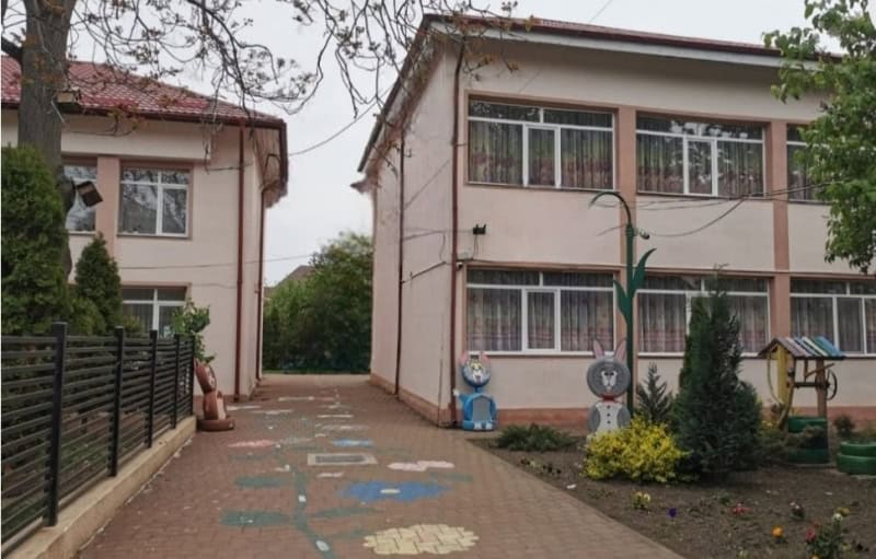 Târgu-Neamț. Conflicte între angajate la Grădinița nr. 1 în plină pregătire pentru an școlar