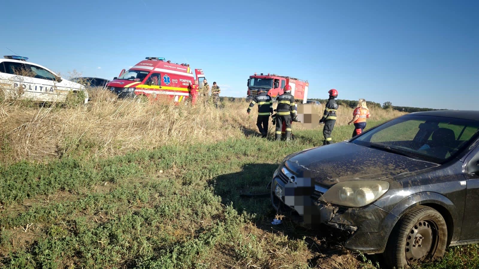 Autoturism răsturnat între Drăgănești Vlașca și Târnava cu două femei rănite