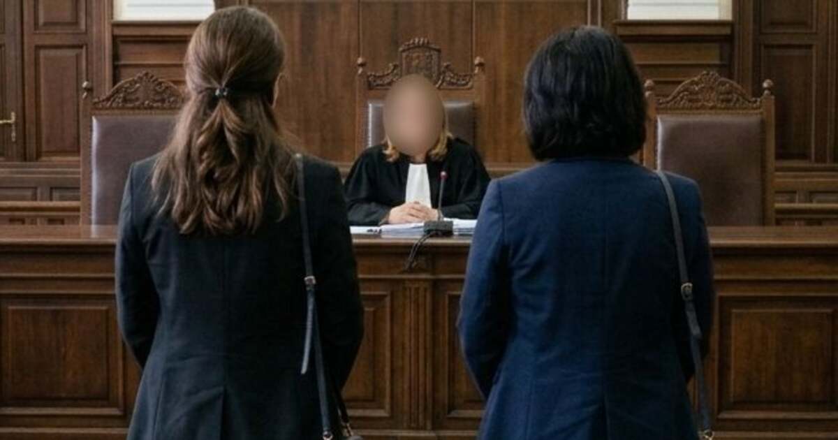 Două foste prietene, obligate să plătească câte 5.000 de lei pentru jigniri reciproce