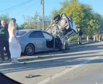 mașini avariate după accident rutier la Bălești mașini avariate după accident rutier la Bălești