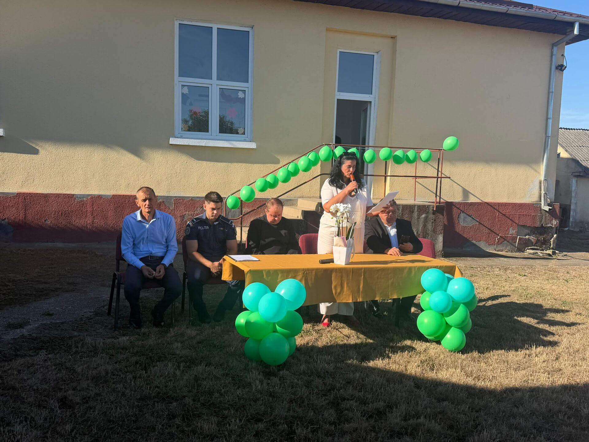 Un nou an școlar a început la Homorodu de Mijloc cu emoție și unitate