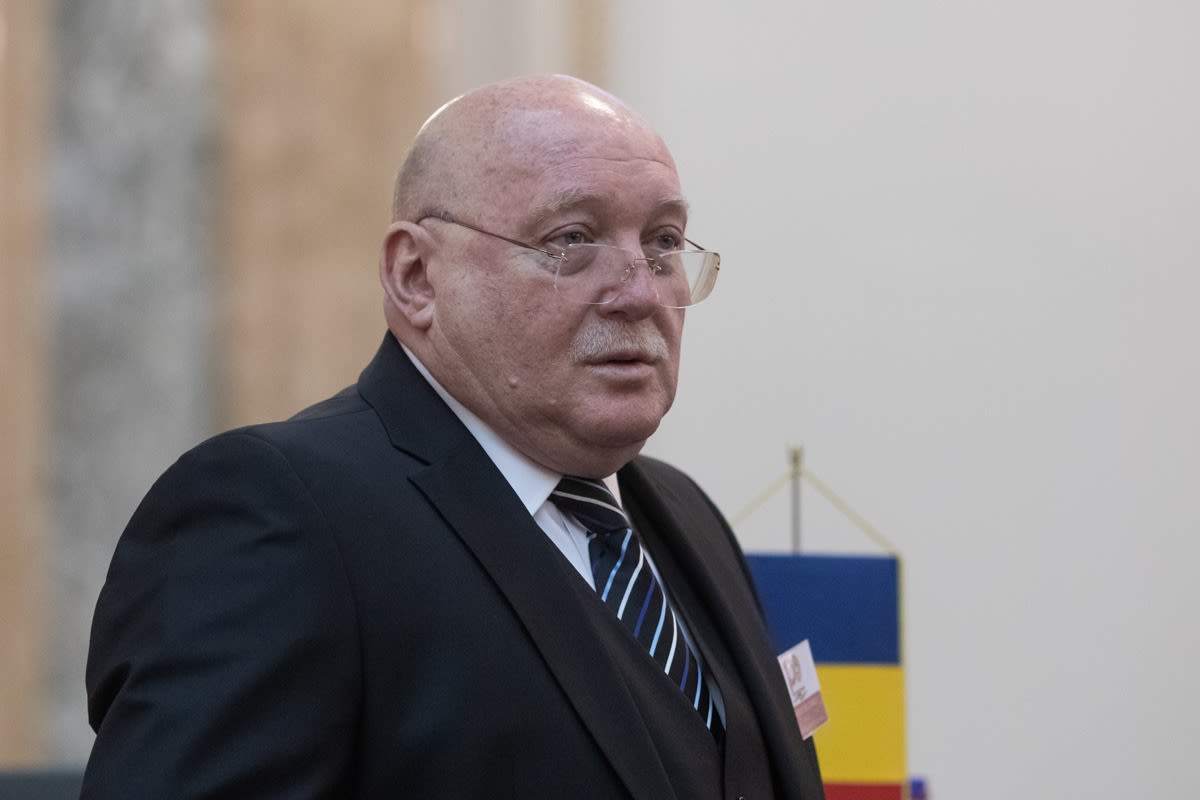 Judecătorul CCR Cristian Deliorga și președintele Tribunalului Constanța, în zbor privat în Grecia alături de afacerist condamnat și politicieni