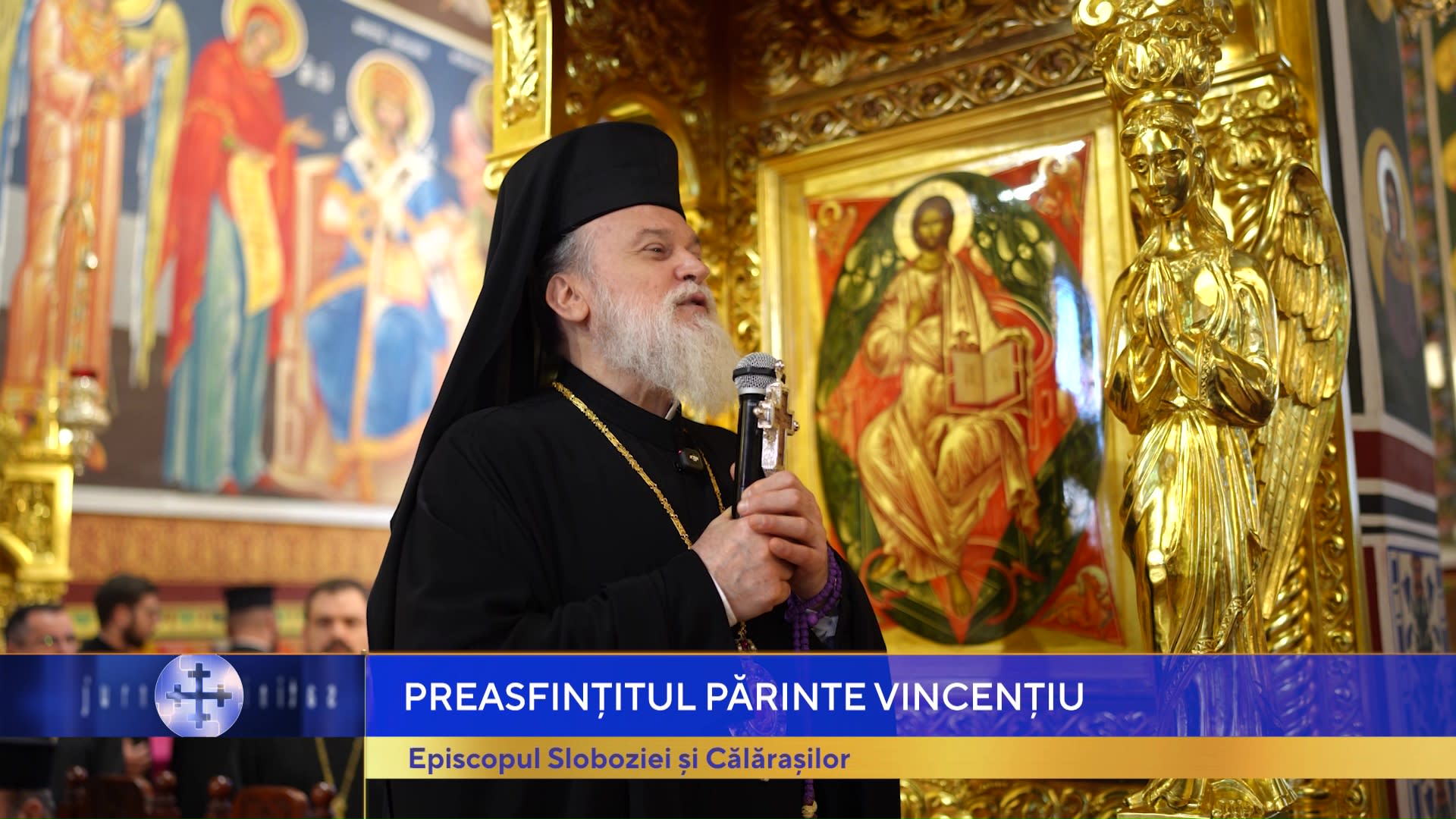 Elevi și preoți în biserică pentru începutul anului școlar Elevi și preoți în biserică pentru începutul anului școlar