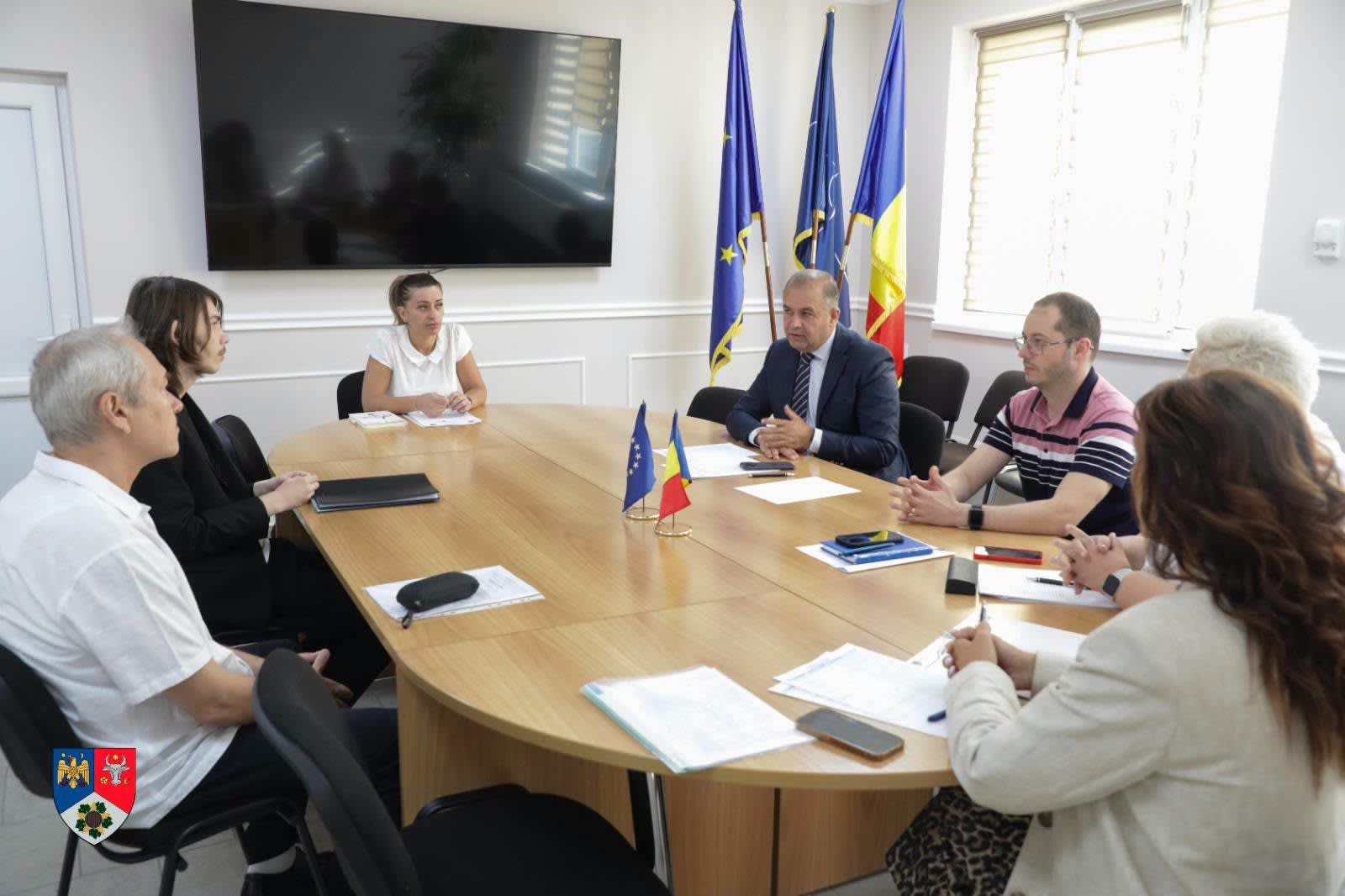 Nicușor Halici a organizat audiențe la Consiliul Județean Vrancea pentru problemele comunității