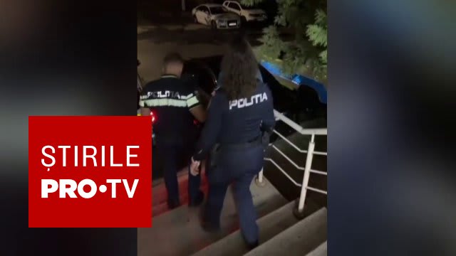 O femeie din Deva a fost mușcată de un câine fugit din apartament, proprietarul fiind reținut
