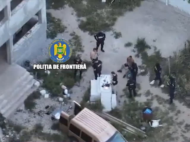 Poliția a descoperit saci cu canabis la o descindere lângă București
