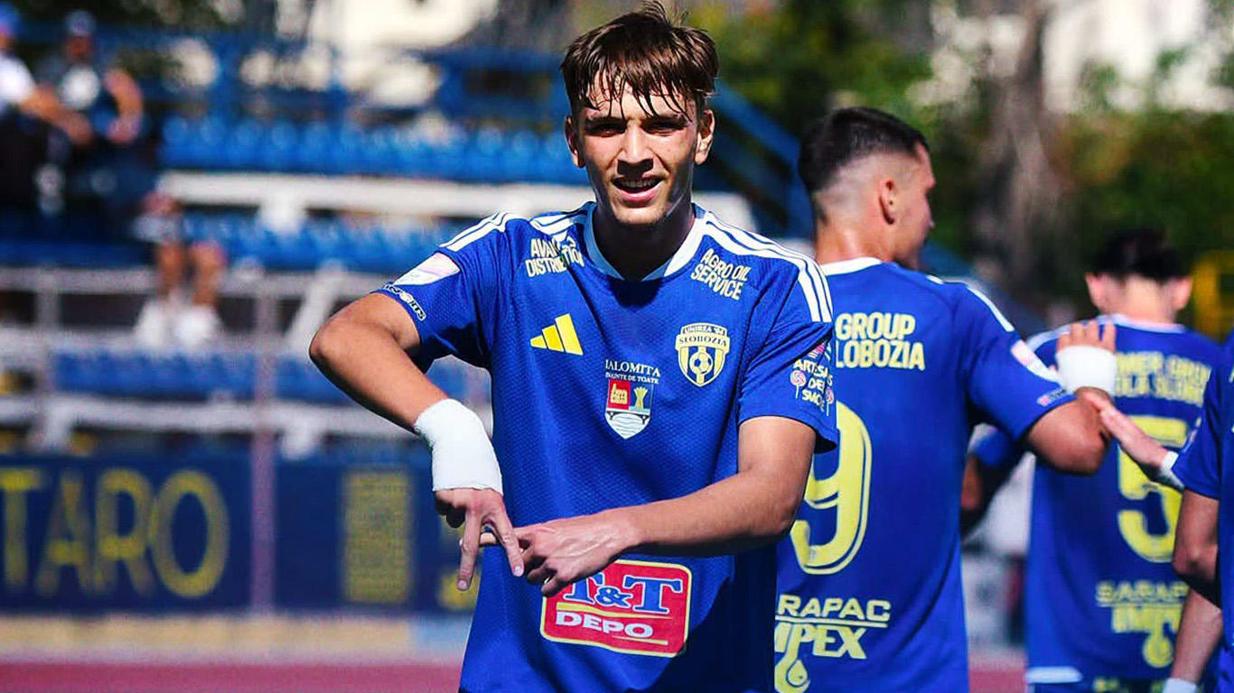 Lucas Câmpan marcând pentru Unirea Slobozia în meciul cu Dinamo Lucas Câmpan marcând pentru Unirea Slobozia în meciul cu Dinamo