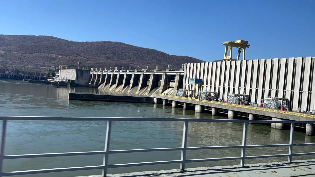 Hidroelectrica demarează cea mai mare instalație de stocare în baterii la Porțile de Fier II