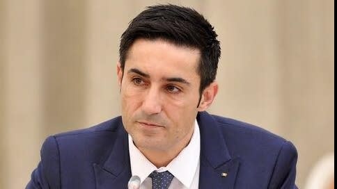 Claudiu Manda, secretarul general al PSD, în timpul declarațiilor Claudiu Manda, secretarul general al PSD, în timpul declarațiilor