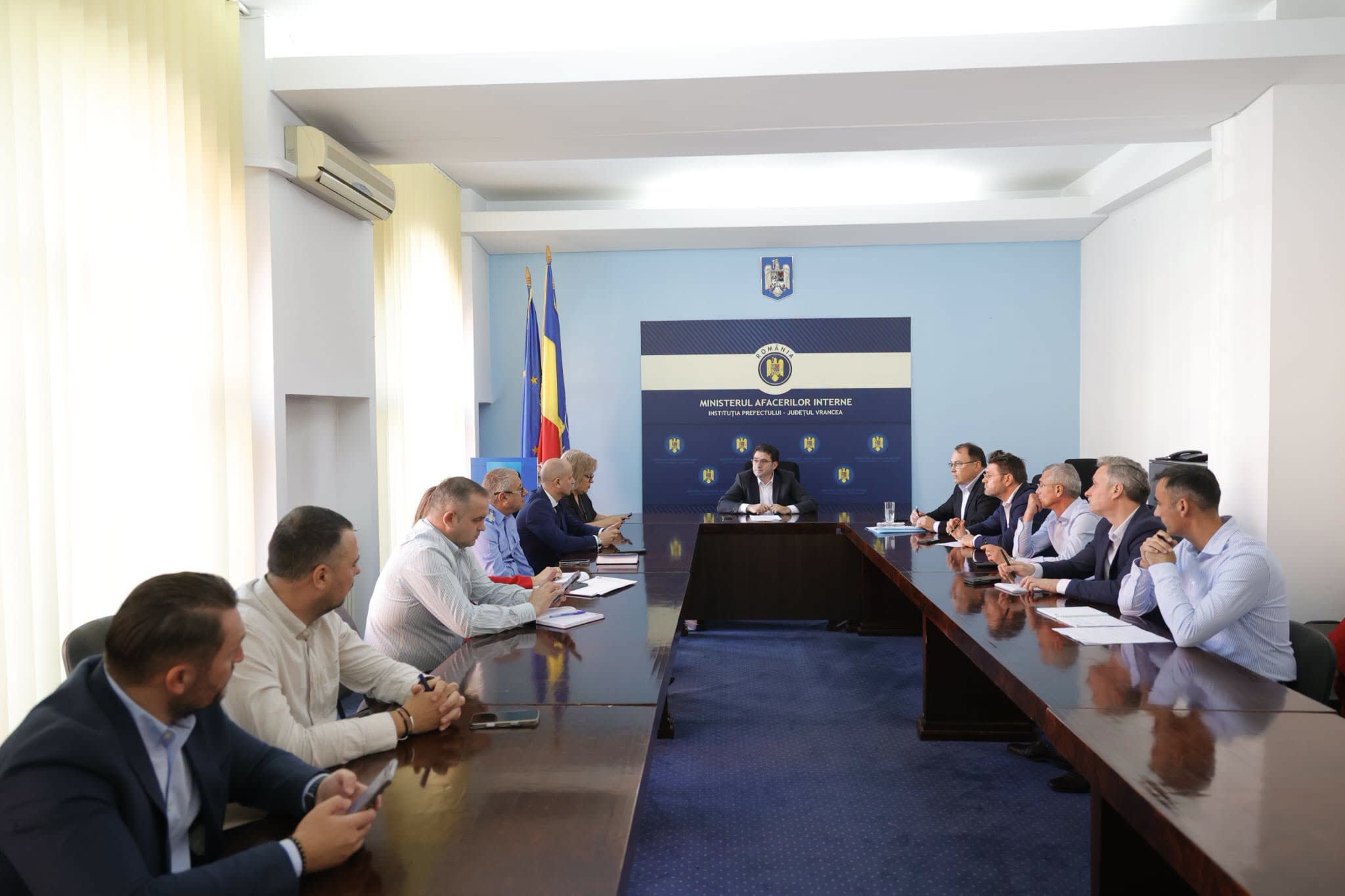 Primar și polițiști în discuție despre trotinete electrice Primar și polițiști în discuție despre trotinete electrice