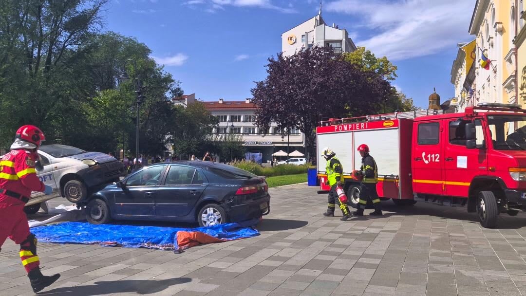 Accident în față la Dacia: un om a fost încarcerat