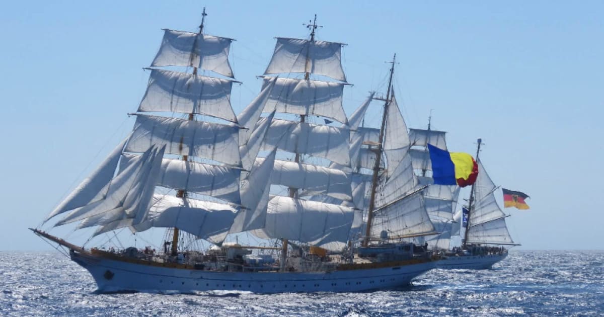 Velierul Mircea în port, expediție navală internațională