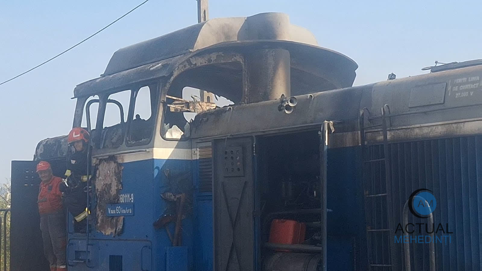 locomotivă în flăcări în portul Drobeta-Turnu Severin locomotivă în flăcări în portul Drobeta-Turnu Severin