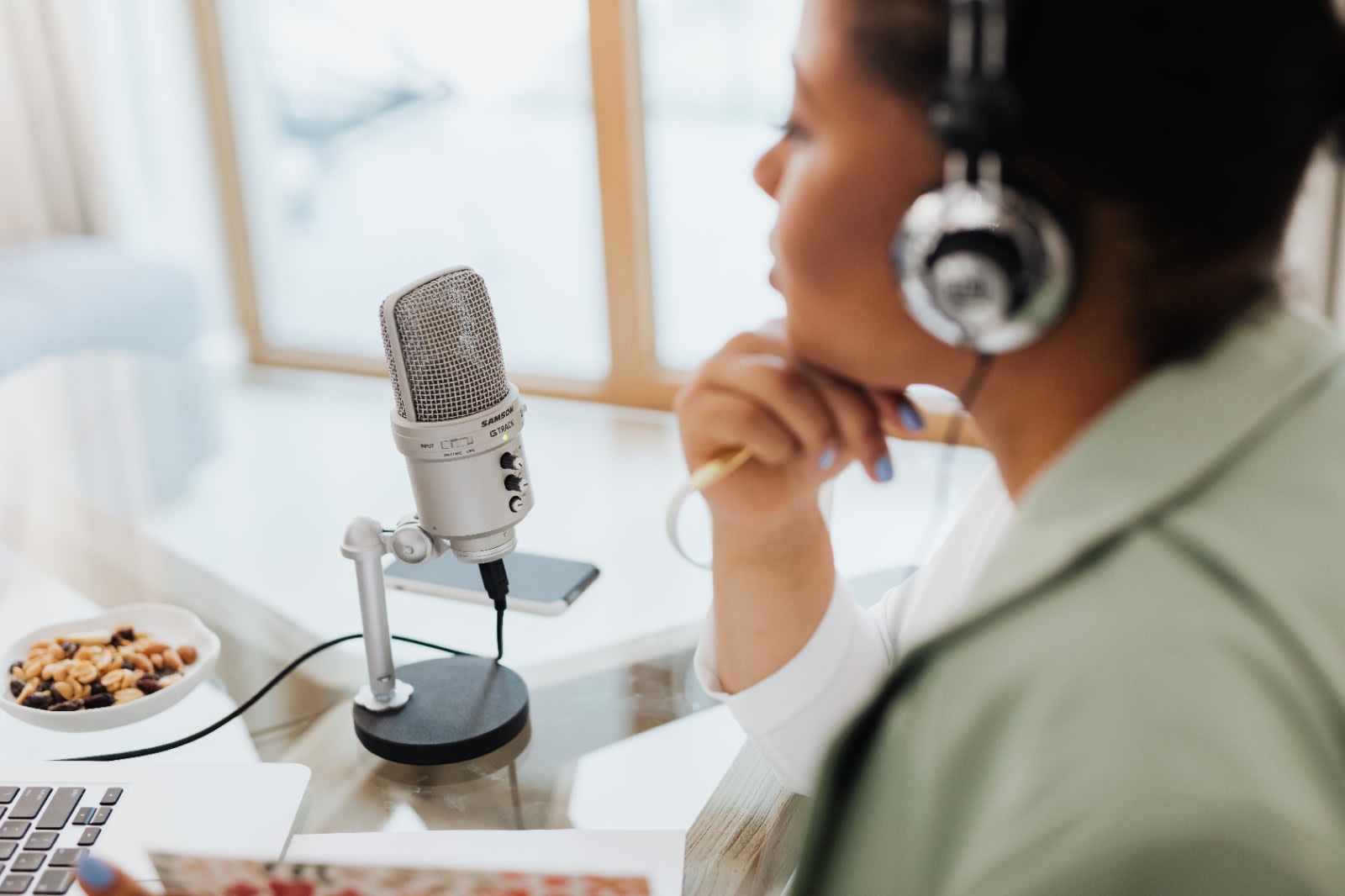 Radio online, direct din browser: cum asculți cele mai bune posturi românești într-un singur loc
