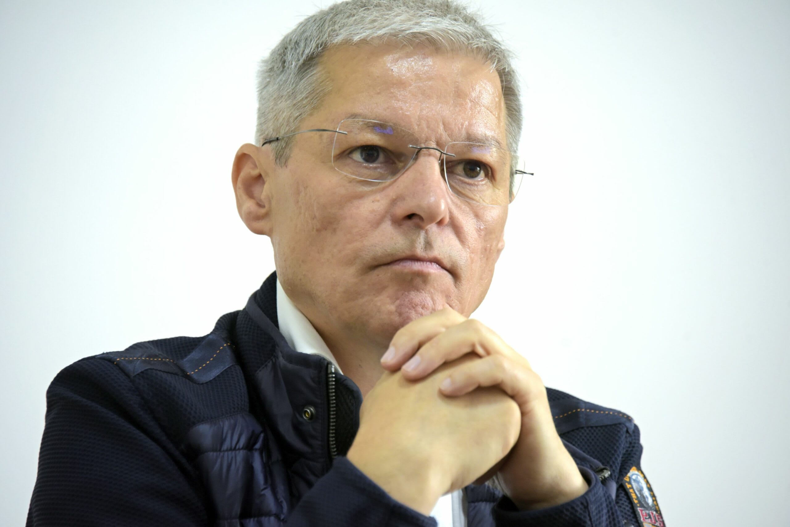Dacian Cioloș promite transparență în campania pentru Francofonie