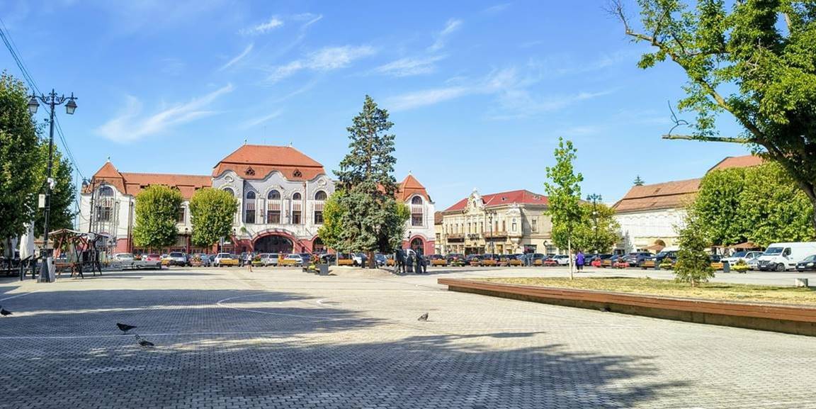 mașini parcate în centru Baia Mare, restricții de trafic mașini parcate în centru Baia Mare, restricții de trafic