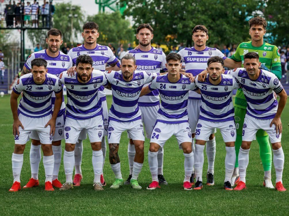 Meci de fotbal Poli Timișoara vs CSL Ștefănești pe terenul Electrica