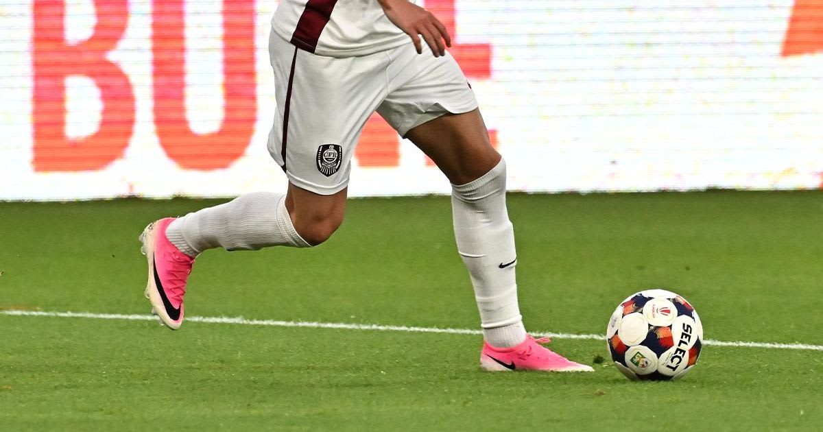 fotbal, meci Sepsi - CFR Cluj, jucatori pe teren fotbal, meci Sepsi - CFR Cluj, jucatori pe teren