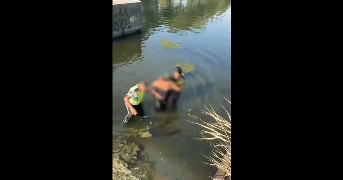 Doi polițiști din Capitală au salvat o femeie din râul Dâmbovița
