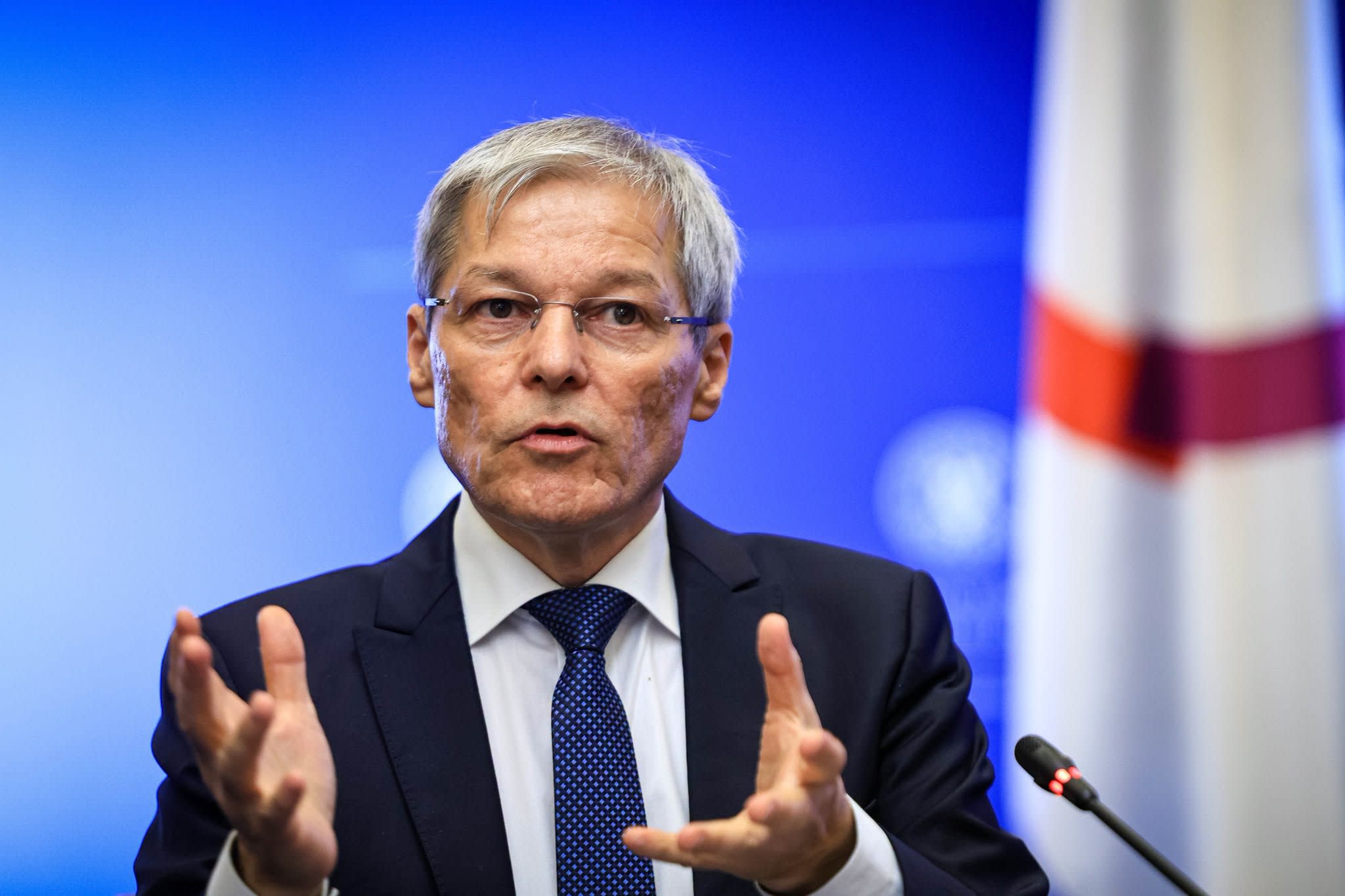 Dacian Cioloș promite transparență asupra cheltuielilor pentru candidatura la Francofonie