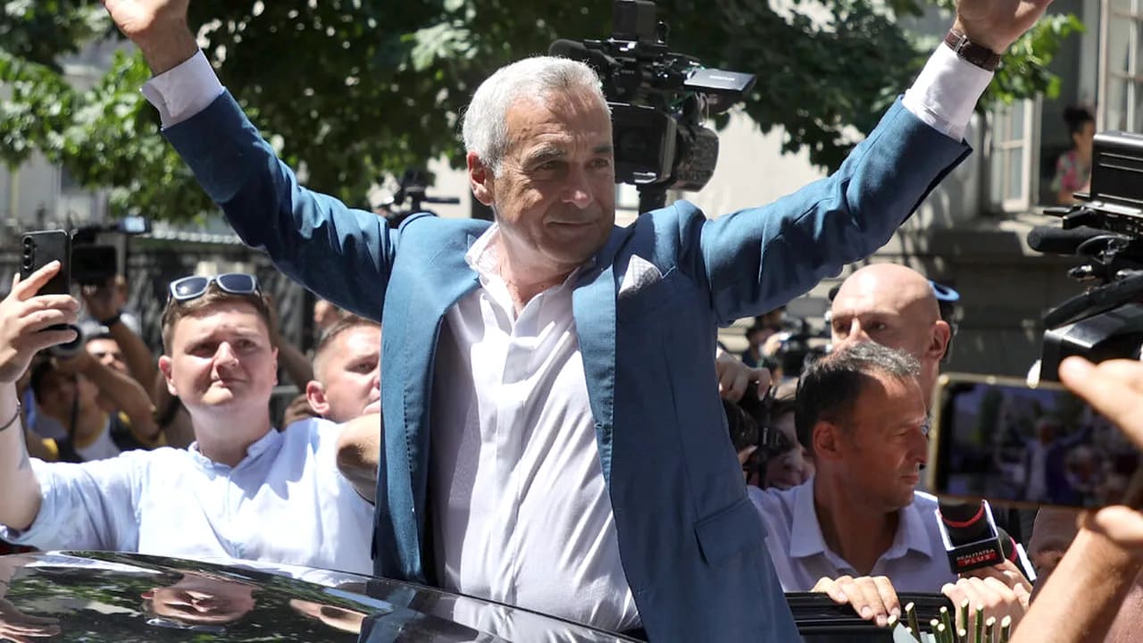 Călin Georgescu a vizitat Oradea, respingând acuzațiile de campanie electorală
