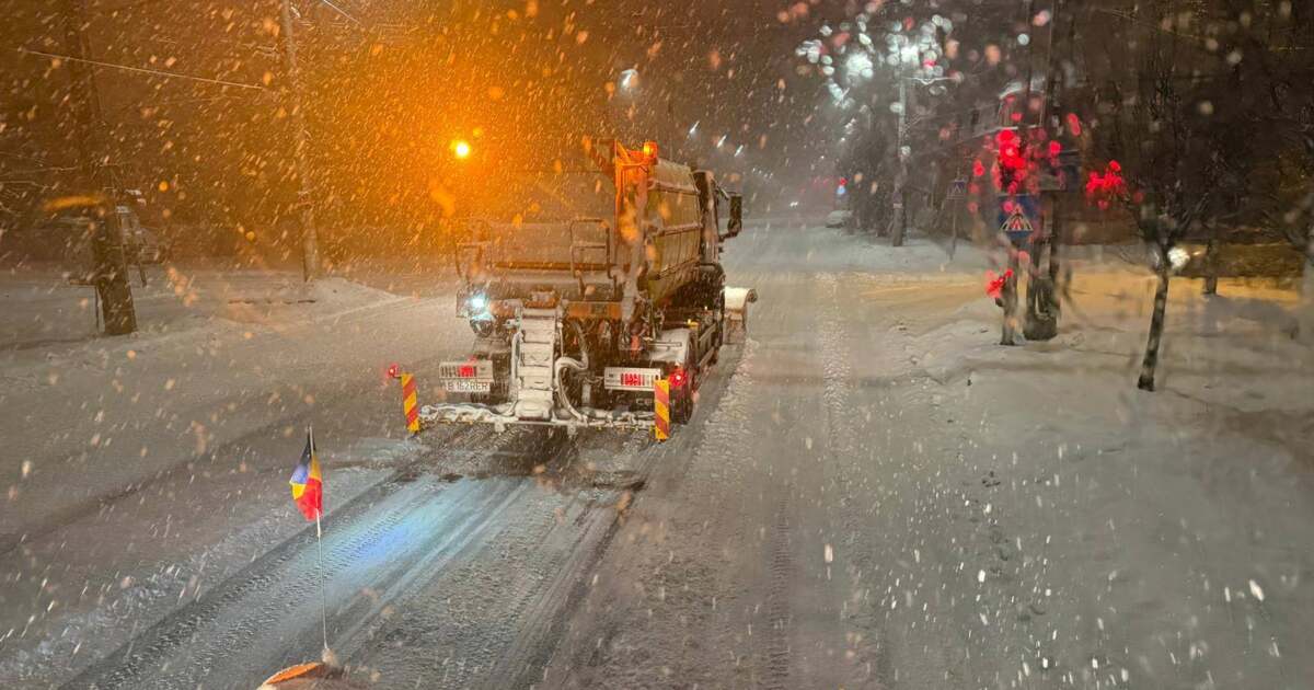 autoutilitară nouă pentru deszăpezire, echipamente de salubrizare autoutilitară nouă pentru deszăpezire, echipamente de salubrizare
