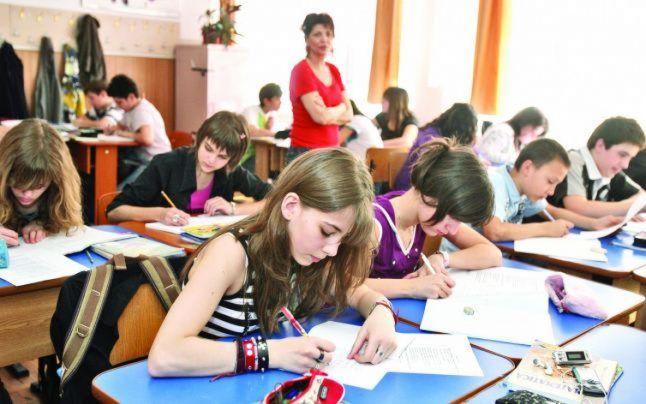 Ministrul Educației a anunțat activități remediale pentru elevii cu medii sub 7 după rezultatele PISA 2025
