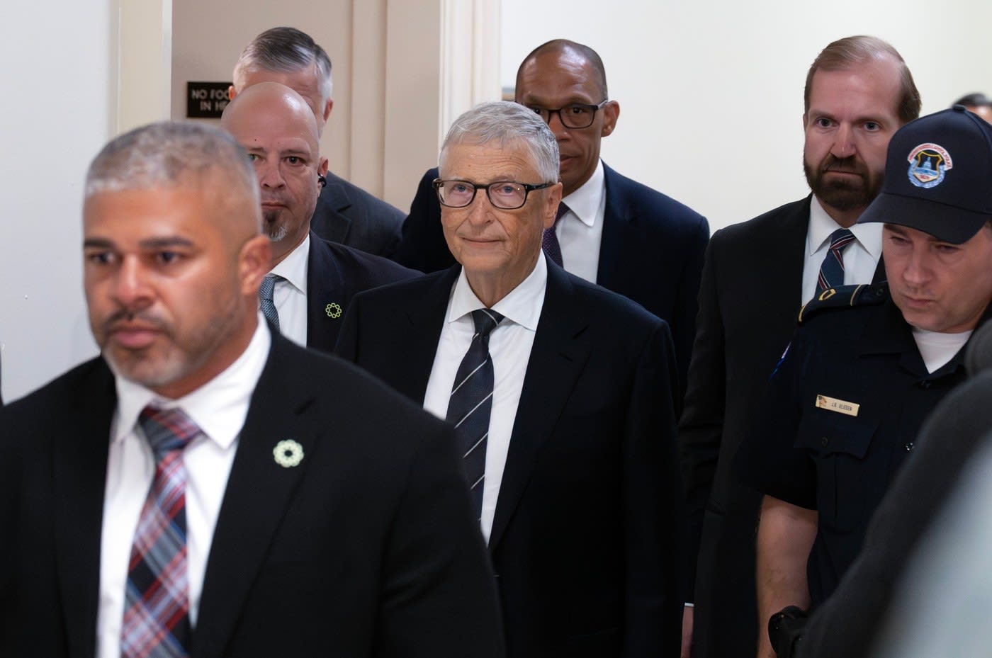 Bill Gates avertizează că guvernele nu sunt pregătite pentru impactul AI