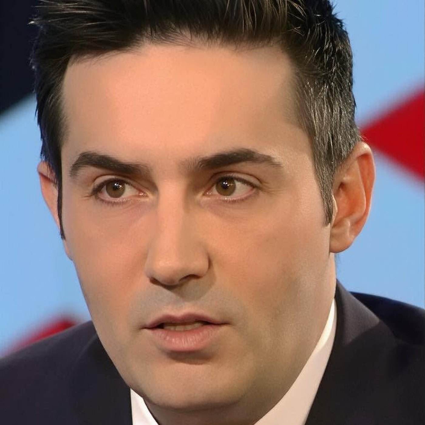 Claudiu Manda afirmă că România are nevoie de un Guvern cu legitimitate, nu de tranziție