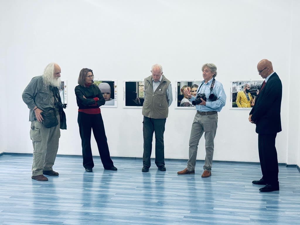 expoziție de fotografie, lucrări artistice, galerie muzeală expoziție de fotografie, lucrări artistice, galerie muzeală